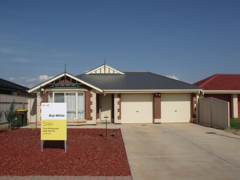 18 Burwood Road, Munno Para West SA 5115
