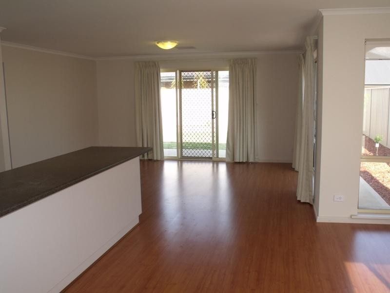 18 Burwood Road, Munno Para West SA 5115