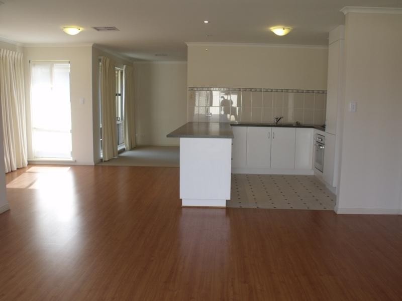 18 Burwood Road, Munno Para West SA 5115