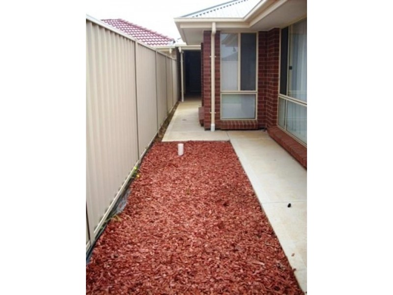 18 Burwood Road, Munno Para West SA 5115