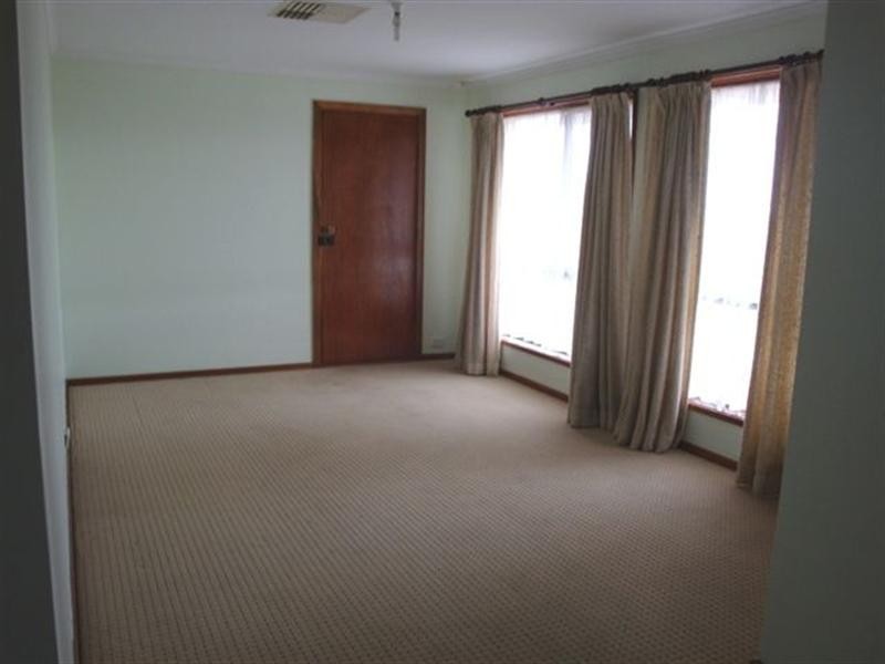 10 Jenolan Crescent, Hillbank SA 5112