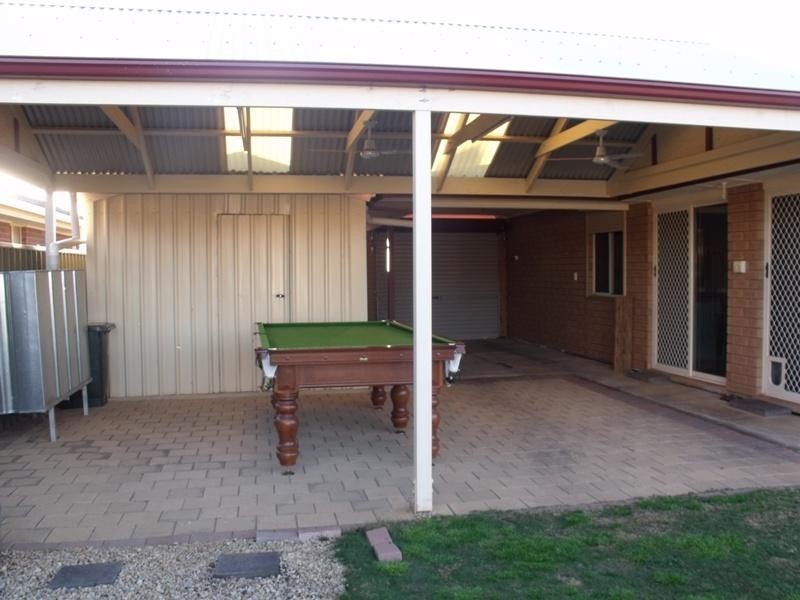 6 Dawn Close, Andrews Farm SA 5114