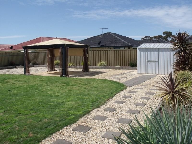 6 Dawn Close, Andrews Farm SA 5114