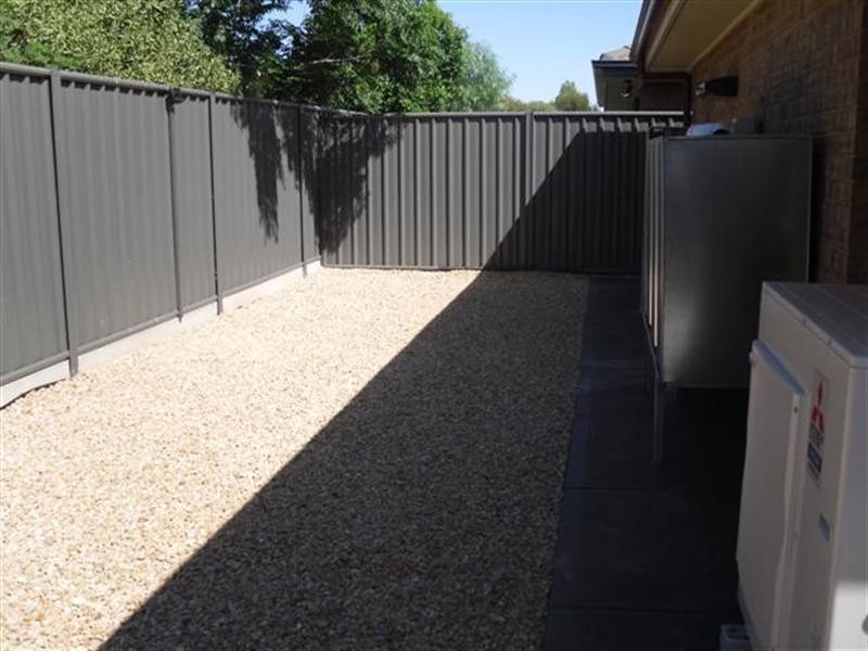 24 Oakwood Circuit, Munno Para West SA 5115