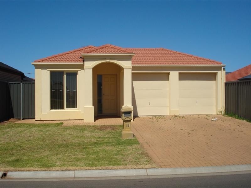43 Lakeside Drive, Andrews Farm SA 5114