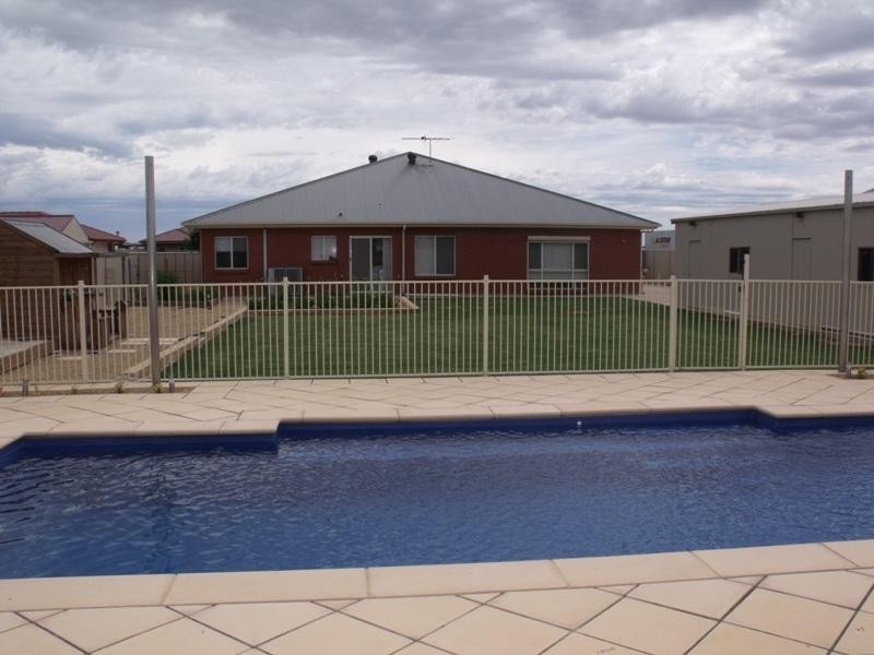 15 Briar Road, Angle Vale SA 5117