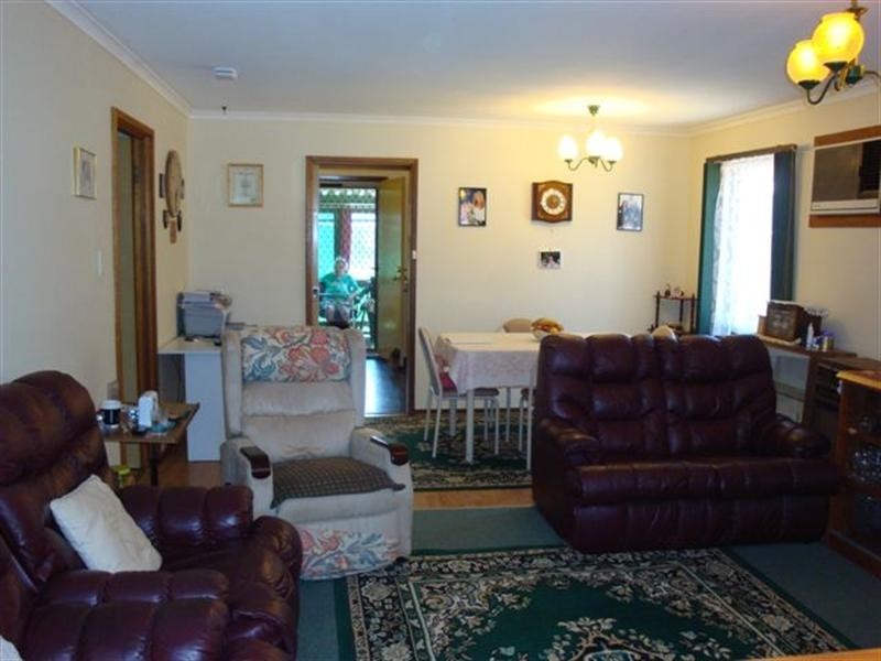 11 Edwards Court, Para Hills West SA 5096