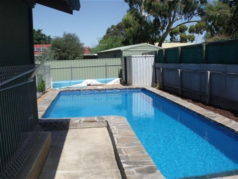 12 Haslam Crescent, Elizabeth Vale SA 5112