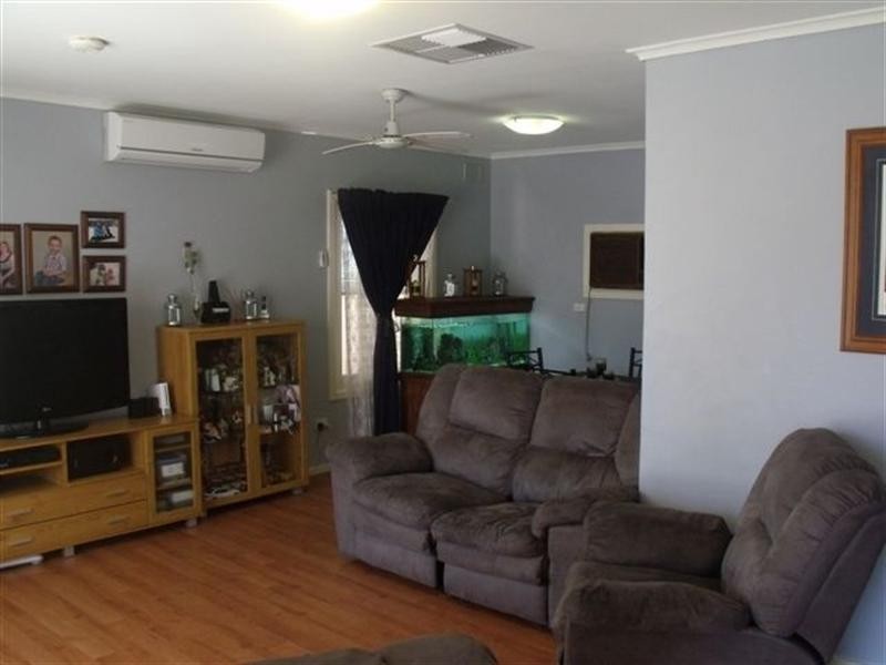 26 Lindsay Street, Elizabeth Downs SA 5113