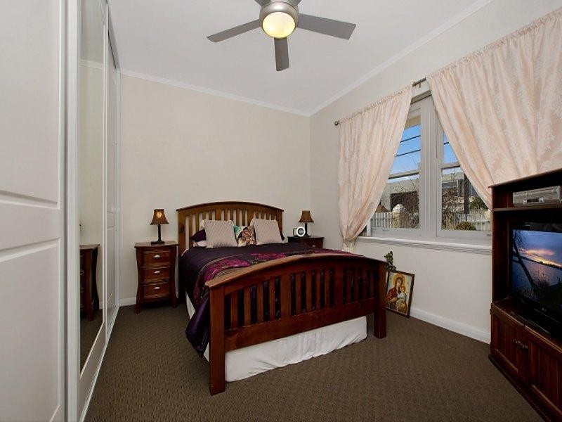 11 Glenelder Street, Findon SA 5023