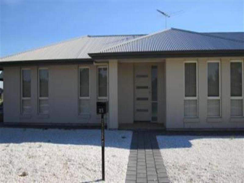 25 Overlander Way, Smithfield SA 5114
