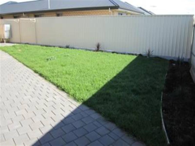 25 Overlander Way, Smithfield SA 5114