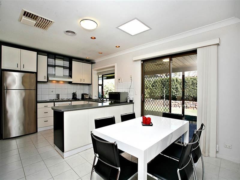 6 Roberts Crescent, Hope Valley SA 5090