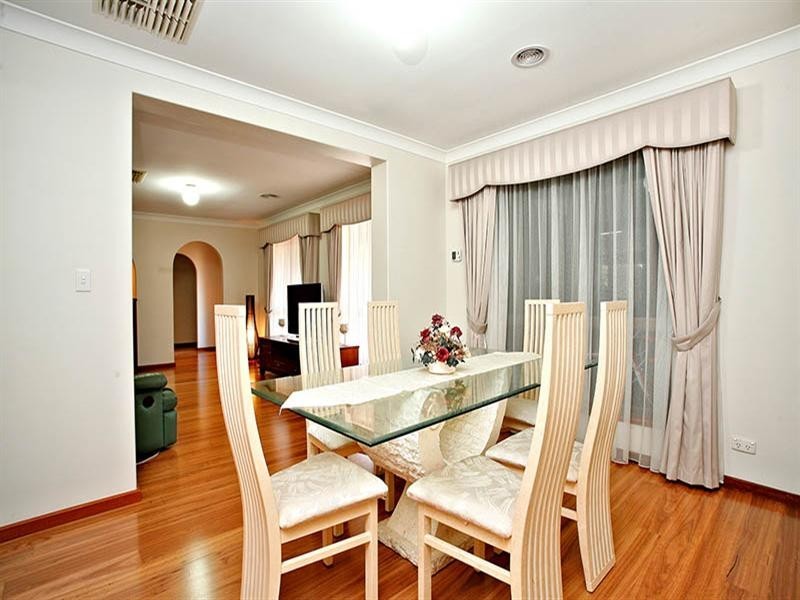 6 Roberts Crescent, Hope Valley SA 5090