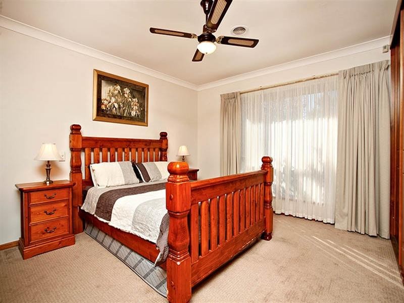 6 Roberts Crescent, Hope Valley SA 5090