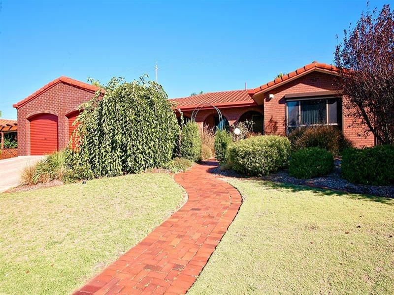 6 Roberts Crescent, Hope Valley SA 5090