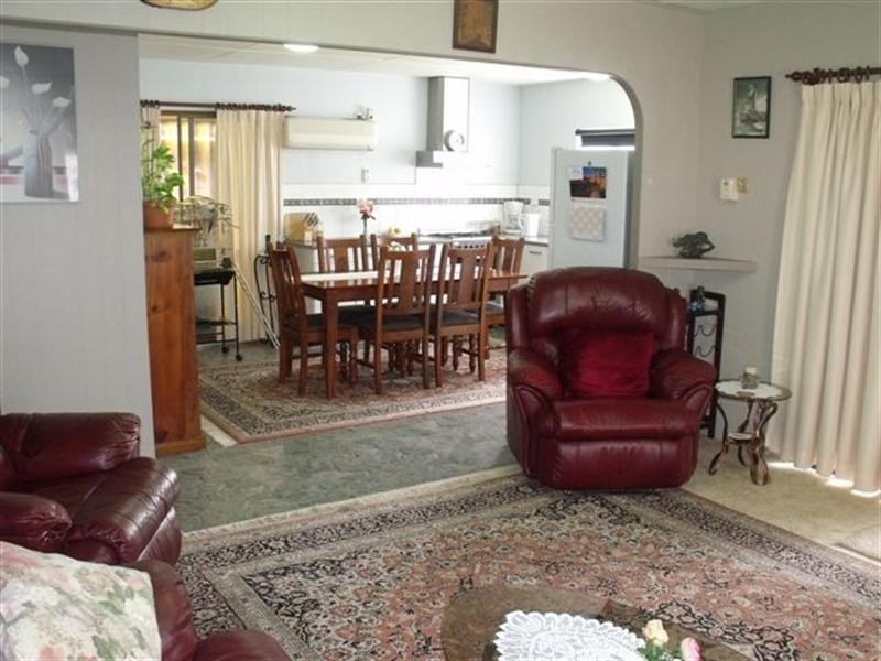 3134 Main North Road, Evanston South SA 5116