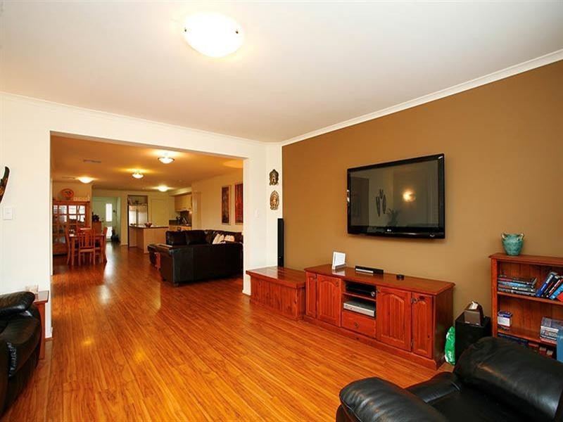 7 Navigator Parade, Smithfield SA 5114