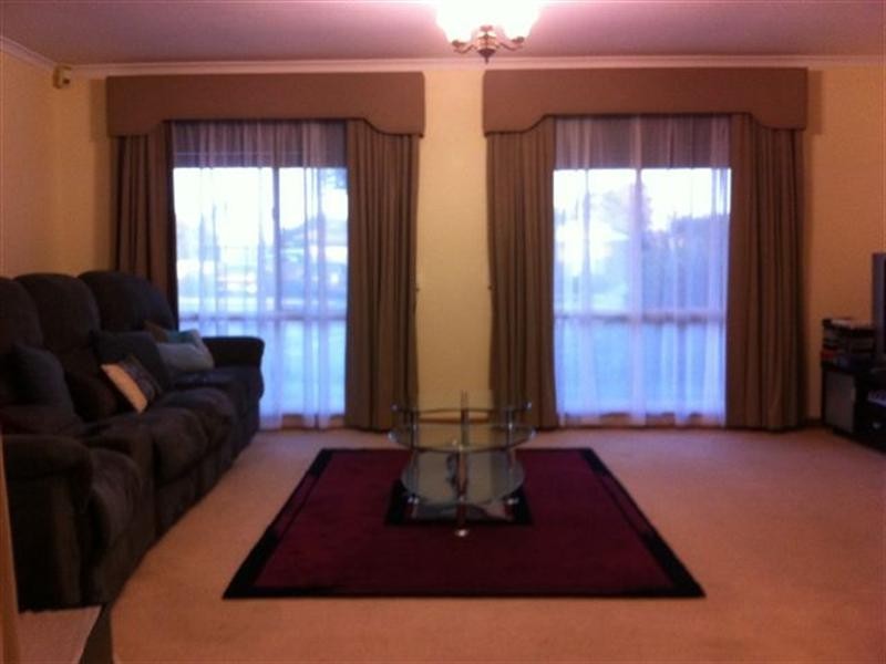 1 Hillier Court, Andrews Farm SA 5114