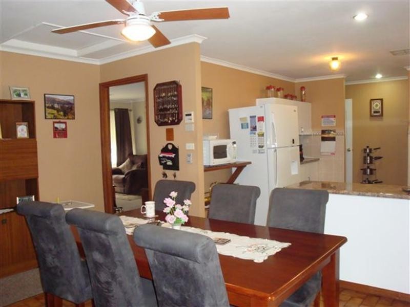 7 Mora Crescent, Smithfield SA 5114