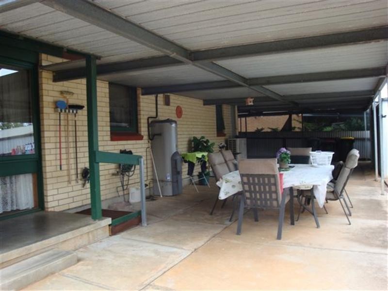 7 Mora Crescent, Smithfield SA 5114