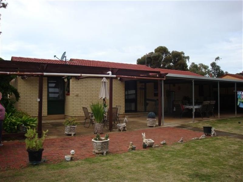 7 Mora Crescent, Smithfield SA 5114