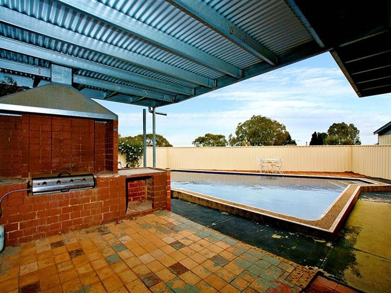 1 Erica Street, Tea Tree Gully SA 5091