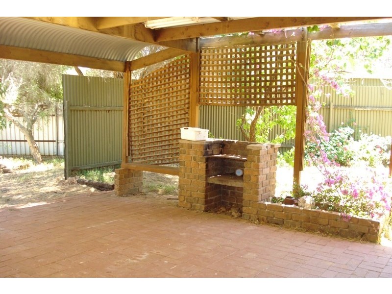 15 Upton Street, Elizabeth Vale SA 5112