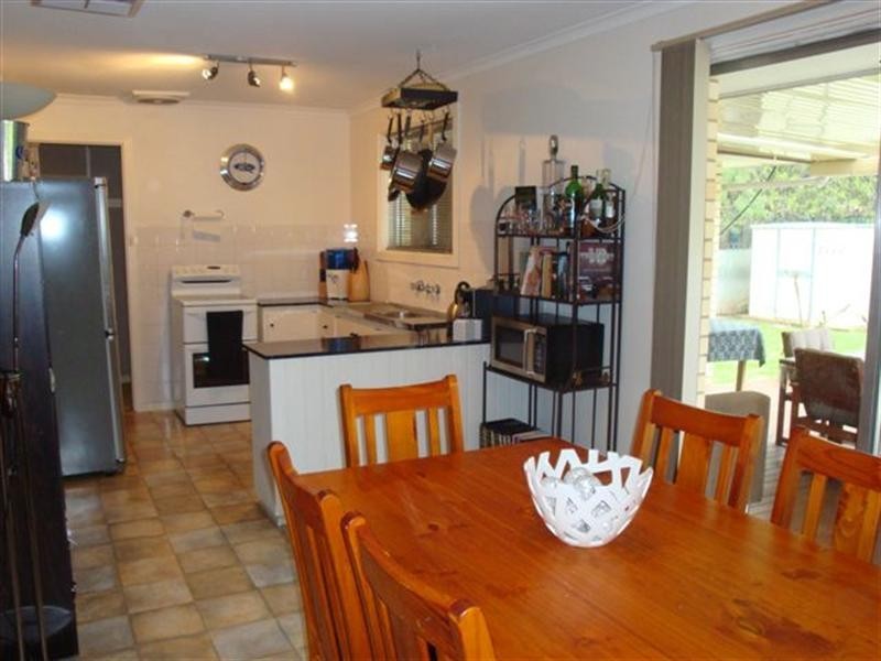 6 Mildara Avenue, Paralowie SA 5108