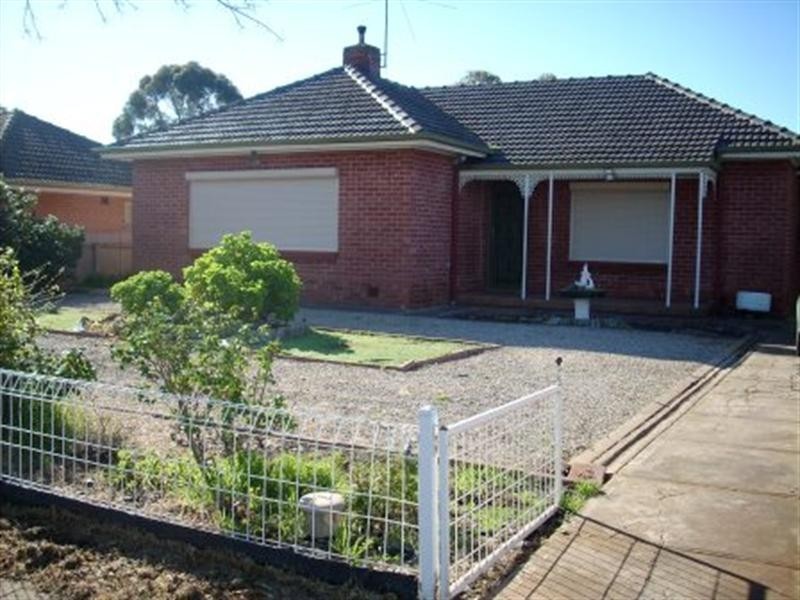 16 Oldham Road, Elizabeth Vale SA 5112