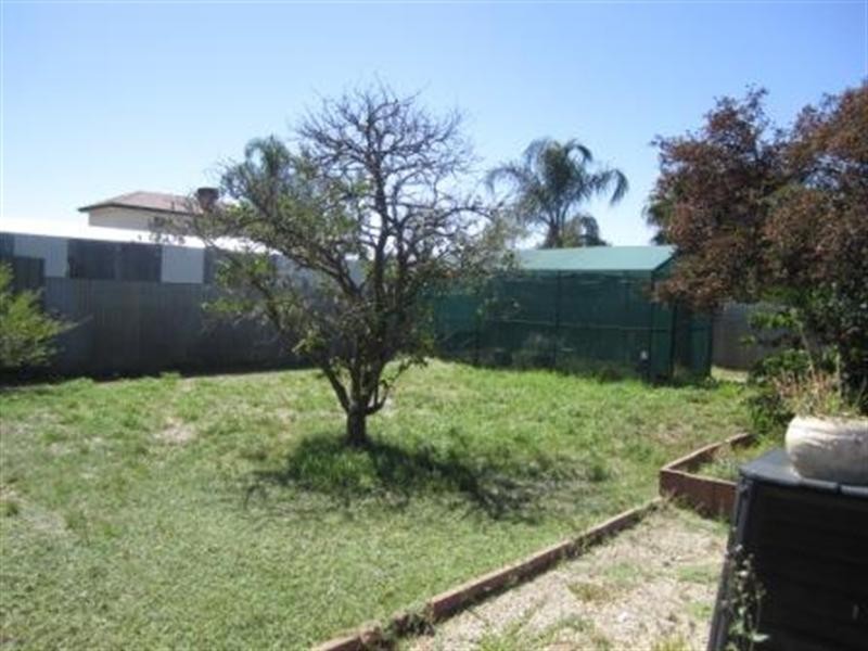 16 Oldham Road, Elizabeth Vale SA 5112