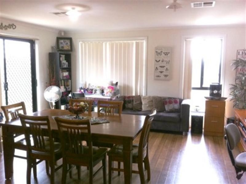 8 Albert Court, Andrews Farm SA 5114