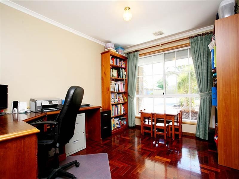 2 Orietta Court, Angle Vale SA 5117