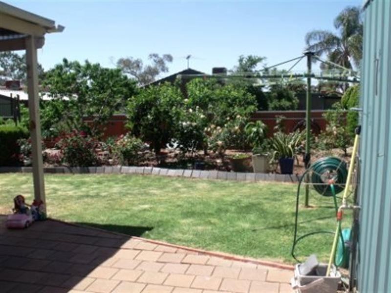 6 Tallara Crescent, Munno Para SA 5115