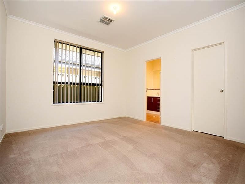 146 President Avenue, Andrews Farm SA 5114