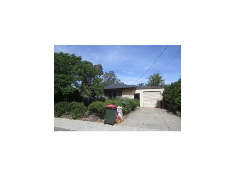 8 Uphall Street, Elizabeth Park SA 5113