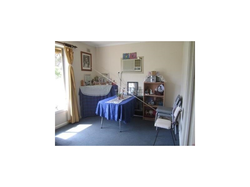 8 Uphall Street, Elizabeth Park SA 5113