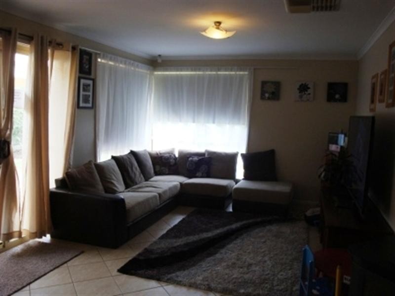 12 Dawn Close, Andrews Farm SA 5114