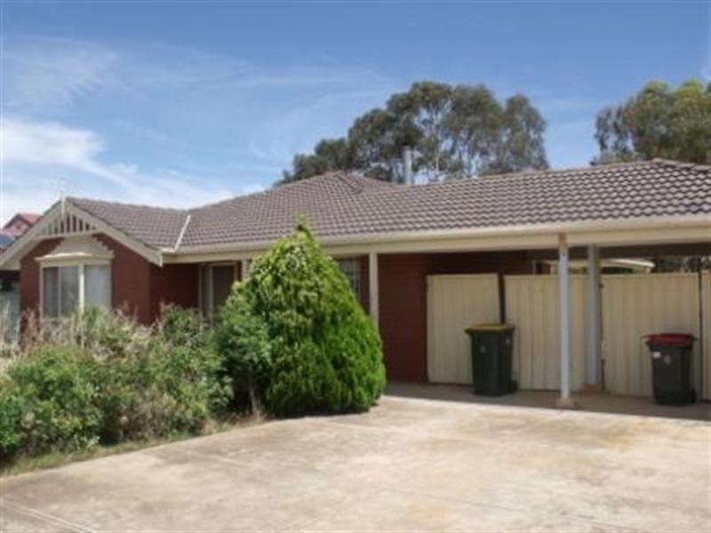 3 Sarah Candace, Munno Para West SA 5115