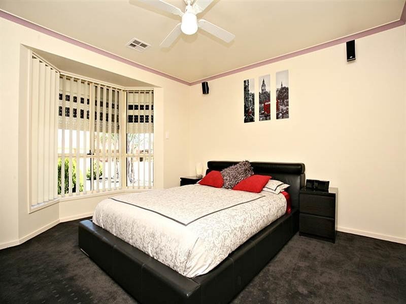 96 President Avenue, Andrews Farm SA 5114