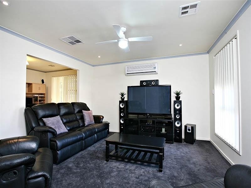 96 President Avenue, Andrews Farm SA 5114