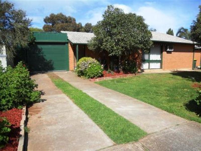 12 Parachillna Court, Smithfield SA 5114