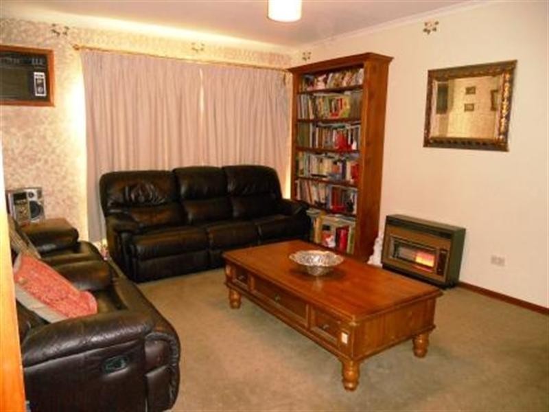 12 Parachillna Court, Smithfield SA 5114