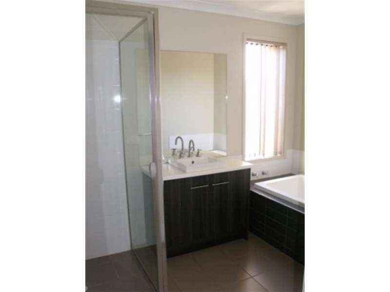 2 Overlander Way, Smithfield SA 5114