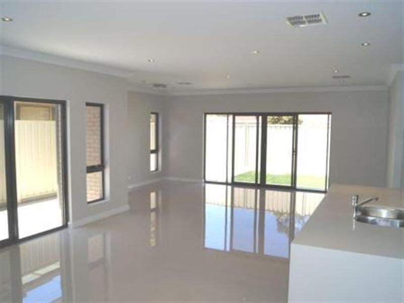 8 Harry Court, Munno Para West SA 5115