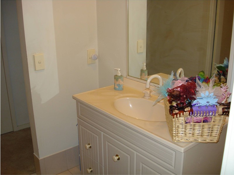 5 Montacute Drive, Oakden SA 5086