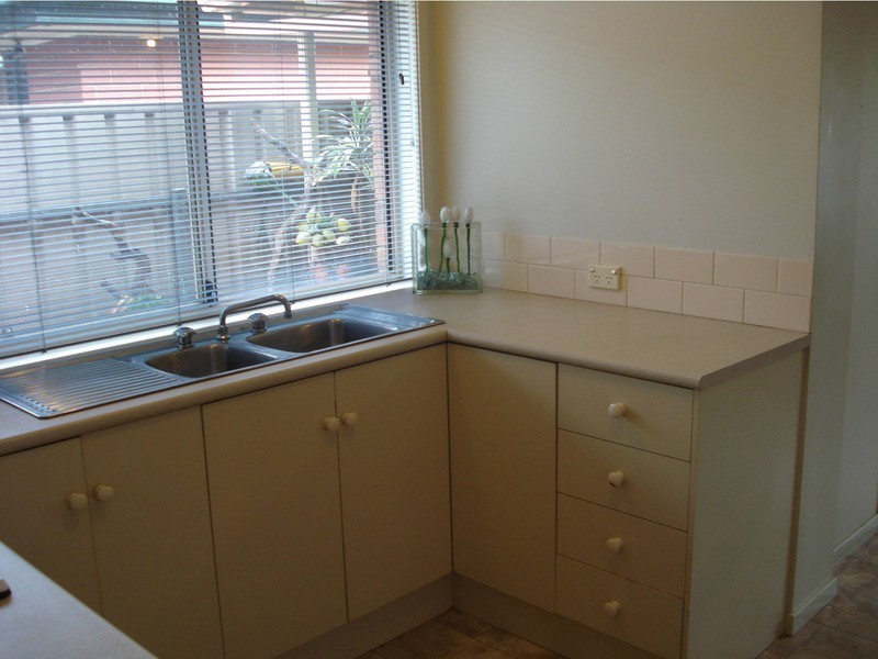 5 Montacute Drive, Oakden SA 5086