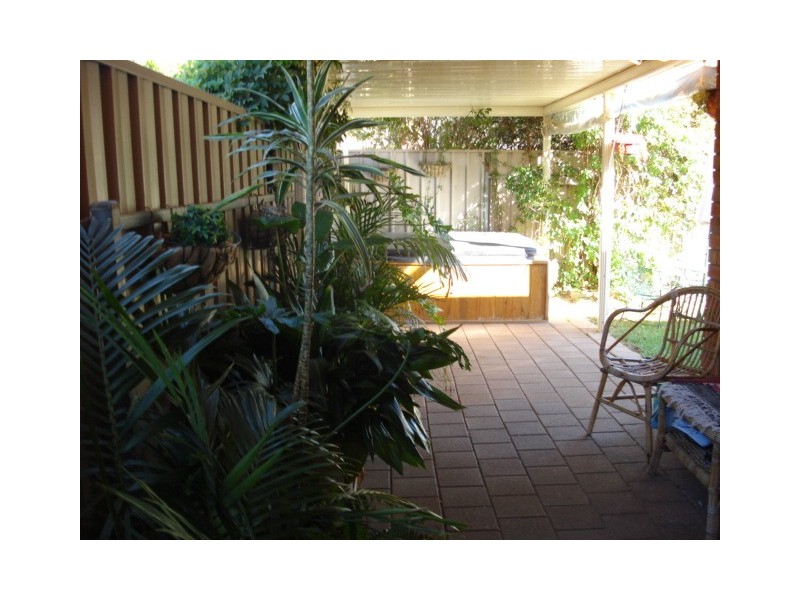 5 Montacute Drive, Oakden SA 5086