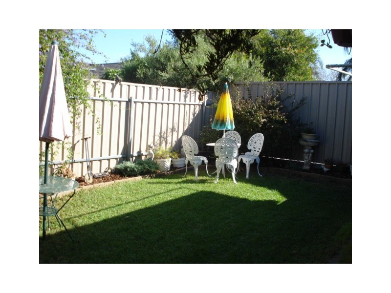 5 Montacute Drive, Oakden SA 5086