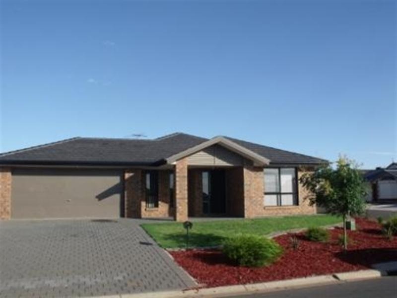 2 Overlander Way, Smithfield SA 5114